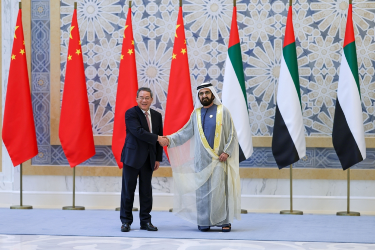 Mohammed bin Rashid and China’s Premier of the State Council discuss ways to deepen bilateral partnership