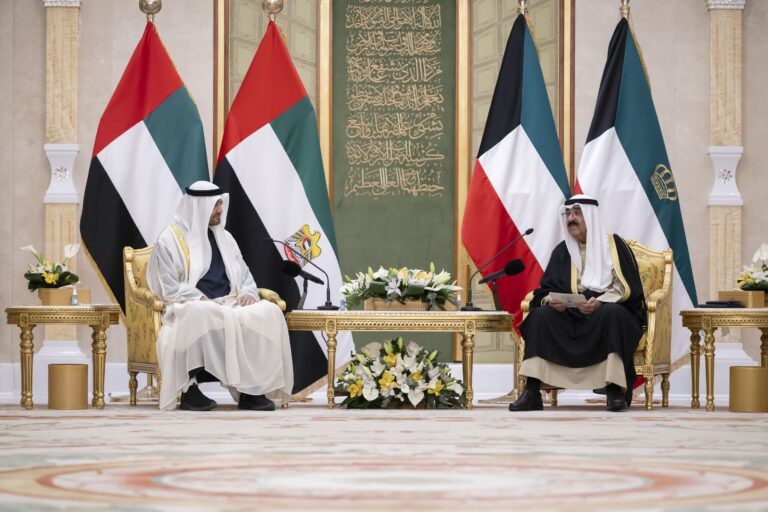 UAE President and Emir of Kuwait discuss fraternal relations and efforts to strengthen Gulf cooperation