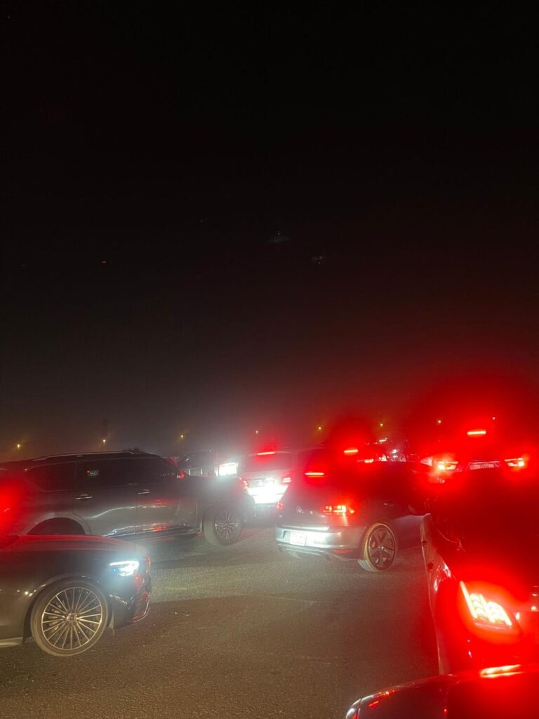 Chaos at Dubai’s Half Desert: Visitors Stuck in Traffic Until Morning