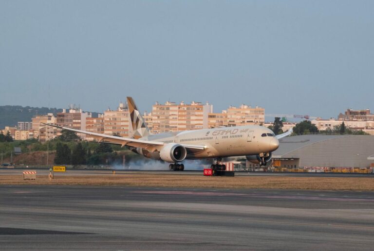 Etihad Airways Flight EY461 Aborts Takeoff Due to Technical Issue; Passengers and Crew Safe