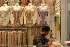 Ras Al Khaimah Enforces New Standards for Tailoring UAE National Dress